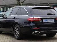 Second-hand Mercedes E300 306 CP (225 kW) 2022 Albastru Berlinǎ