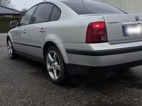 Gebraucht VW Passat 116 PS (85 kW) 2000 Silber Limousine