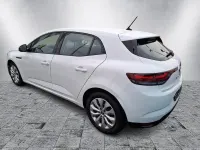 Gebraucht Renault Mégane Life 116 PS (85 kW) 2020 Weiß Limousine