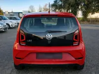 Usado VW up! 60 CV (44 kW) 2017 Rojo Utilitario