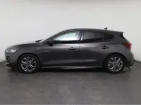Gebraucht Ford Focus ST-Line 155 PS (114 kW) 2025 Grau, magnetic metallic Limousine