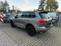 Gebraucht VW Touareg R-line 262 PS (192 kW) 2016 Grau SUV