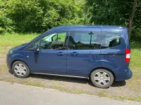 Używany Ford Courier 101 KM (74 kW) 2018 Niebieski Minivan