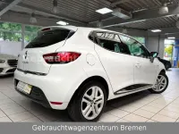 Gebraucht Renault Clio IV LIMITED 73 PS (53 kW) 2017 Weiß Limousine