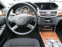 Gebraucht Mercedes E200 136 PS (100 kW) 2012 Schwarz metallic Limousine