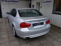 Gebraucht BMW 325 218 PS (160 kW) 2010 Silber Limousine