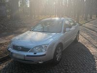 Gebraucht Ford Mondeo 145 PS (106 kW) 2001 Grau Limousine