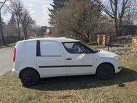 Gebraucht Skoda Roomster 69 PS (50 kW) 2012 Weiß Van / Kleinbus