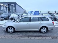 Gebraucht Toyota Avensis Sol 129 PS (94 kW) 2004 Silber Kombi