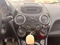 Gebraucht Ford Ka Titanium 69 PS (50 kW) 2015 Midnightschwarz metallic Kleinwagen