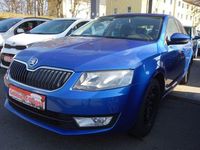Gebraucht Skoda Octavia Ambition 179 PS (131 kW) 2016 Blau Kleinwagen