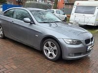 Gebraucht BMW 320 170 PS (125 kW) 2010 Grau Coupé