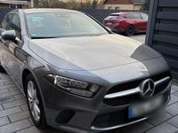 Gebraucht Mercedes A180 136 PS (100 kW) 2020 Grau Kleinwagen