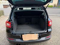 Gebraucht VW Tiguan 122 PS (89 kW) 2011 Schwarz SUV