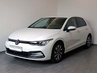 Gebraucht VW Golf VIII Active 131 PS (96 kW) 2022 Oryxwhite perlmutteffekt/oryxwhite perlm Limousine