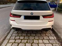 Gebraucht BMW 330 M Sport 265 PS (194 kW) 2019 Weiß Kombi