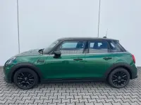 Gebraucht Mini Cooper Classic 136 PS (100 kW) 2023 British racing green iv Kleinwagen
