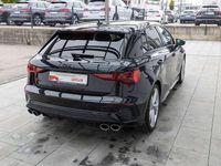 Gebraucht Audi S3 Ambiente 310 PS (228 kW) 2024 Mythosschwarz metallic Limousine