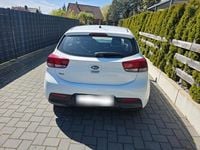 Usata Kia Rio 84 CV (61 kW) 2017 Bianco Station wagon