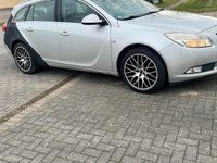 Usado Opel Insignia 136 HP (100 kW) 2010 Prateado Carrinha