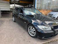 Gebraucht BMW 320 150 PS (110 kW) 2006 Schwarz Kombi