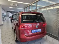 Gebraucht VW Touran Comfortline 105 PS (77 kW) 2013 Winterredmet. Van / Kleinbus