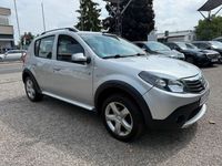 Gebraucht Dacia Sandero Stepway 88 PS (64 kW) 2012 Grau Kleinwagen