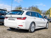 Gebraucht BMW 320 Comfort Edition 184 PS (135 kW) 2025 Weiß Kombi