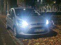 Gebraucht Ford Fiesta 65 PS (47 kW) 2010 Silber Kleinwagen