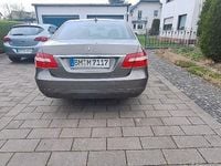 Gebraucht Mercedes E200 Elegance 136 PS (100 kW) 2011 Grau Limousine
