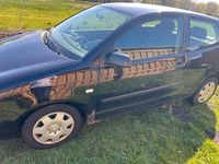 Second-hand VW Polo 55 CP (40 kW) 2003 Negru Hatchback