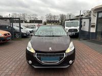 gebraucht Peugeot 208 1.2 Active*2.HAND*NAVI**S HEFT VOLL*TÜV NEU*