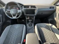 Gebraucht VW Tiguan R-line 150 PS (110 kW) 2022 Oryxweiß perlmutteffekt (metallic) SUV