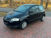 Gebraucht VW Fox 54 PS (39 kW) 2008 Schwarz Kleinwagen