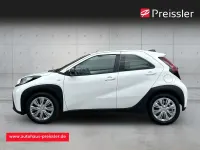 Gebraucht Toyota Aygo X Play 72 PS (52 kW) 2023 Weiß SUV