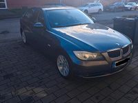 Gebraucht BMW 320 177 PS (130 kW) 2008 Grau Limousine