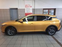 Neu Kia K4 150 PS (110 kW) 2026 Gelber glitzer Limousine