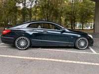 Gebraucht Mercedes E250 Avantgarde 204 PS (150 kW) 2011 Schwarz Coupé