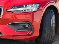 Gebraucht Volvo V60 Momentum 150 PS (110 kW) 2018 Rot Kombi