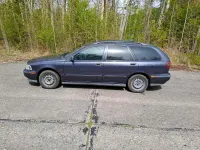 Gebraucht Volvo V40 115 PS (84 kW) 1997 Violet Kombi