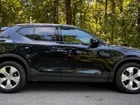 Gebraucht Volvo XC40 Momentum 190 PS (139 kW) 2019 Schwarz SUV
