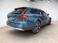 Używany Volvo V90 CC Ultimate 250 KM (183 kW) 2023 Niebieski Kombi