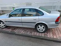 Gebraucht Opel Vectra Comfort 136 PS (100 kW) 1999 Silber Limousine
