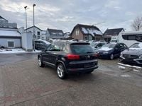 Gebraucht VW Tiguan LOUNGE 150 PS (110 kW) 2016 Schwarz SUV