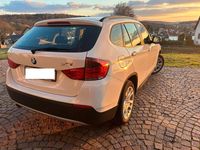 Gebraucht BMW X1 143 PS (105 kW) 2010 Weiß SUV