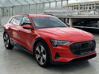Gebraucht Audi e-tron Ambiente 300 kW (408 PS) 2022 Catalunyrot (metallic) SUV