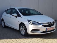 Gebraucht Opel Astra Dynamic 105 PS (77 kW) 2016 Weiß Limousine