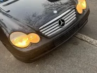 Gebraucht Mercedes C180 129 PS (94 kW) 2001 Schwarz Coupé