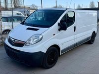 Gebraucht Opel Vivaro 114 PS (83 kW) 2014 Casabl/arctic/eisweiss/kaolin Van / Kleinbus