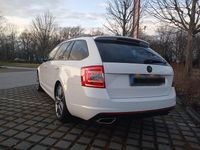 Gebraucht Skoda Octavia vRS 220 PS (161 kW) 2015 Weiß Kleinwagen